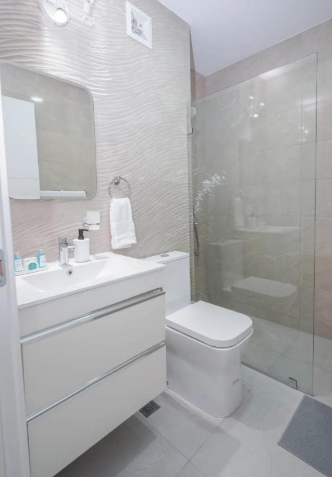 Rento apartamentos de 2 habitaciones en Playa Nueva Romana  Foto 7308794-9.jpg