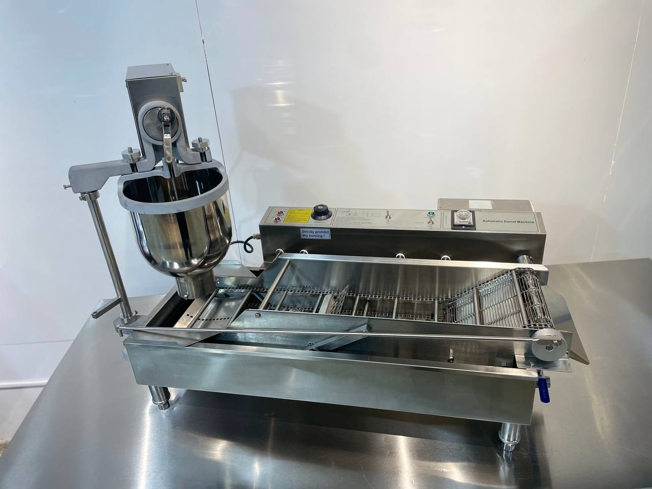 Maquina de hacer donas freidora de donas rosquillas donuts roscas berl Foto 7308978-2.jpg