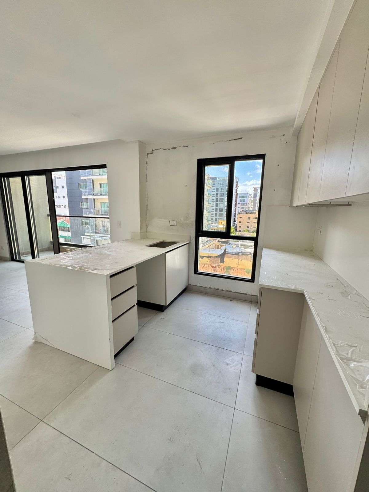 Apartamento Nuevo en Alquiler EVARISTO MORALES USD 1550.00 Mantenimien Foto 7309396-10.jpg