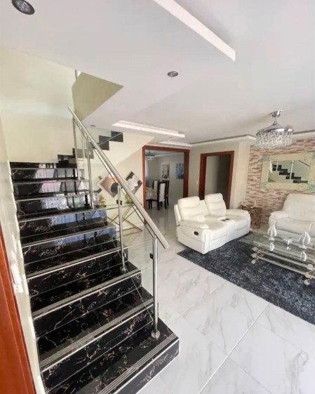 ????️ EN VENTA – PENTHOUSE AMUEBLADO EN GURABO AL MEDIO Foto 7309433-5.jpg