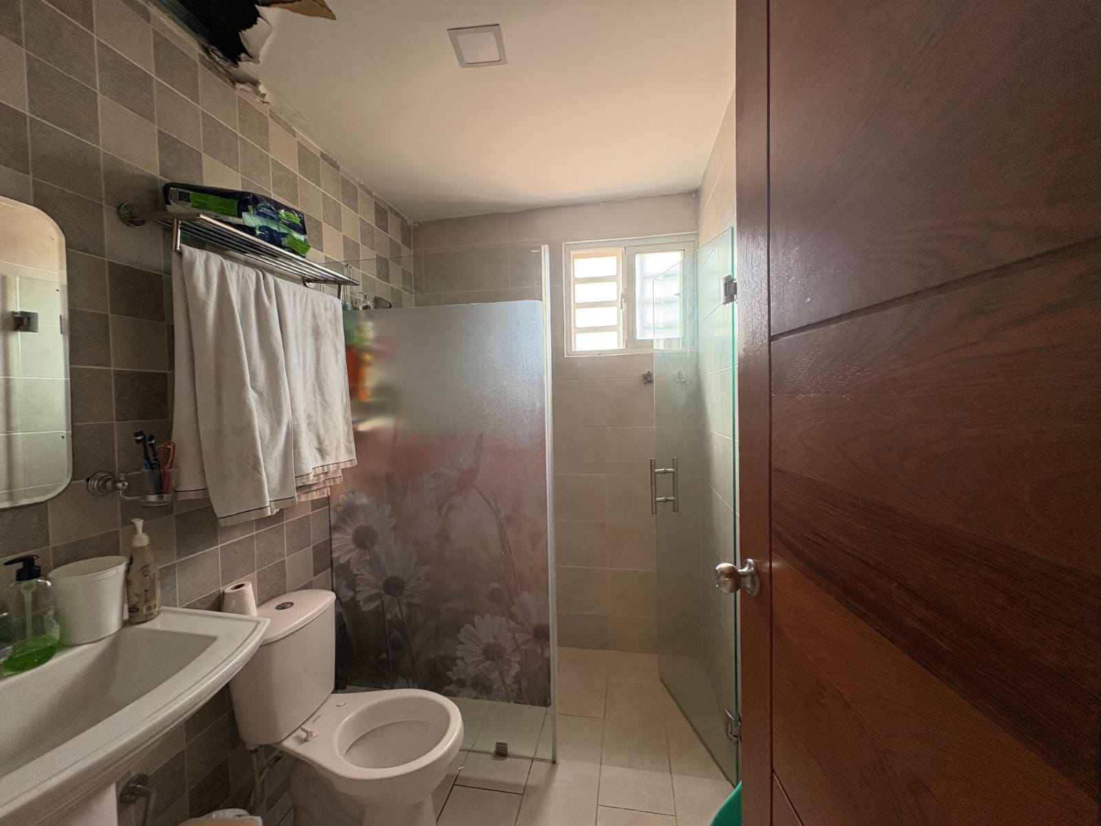 Se vende 2da con Terraza vacío en Ensanche Ozama de 3 Habitaciones  1  Foto 7309525-11.jpg