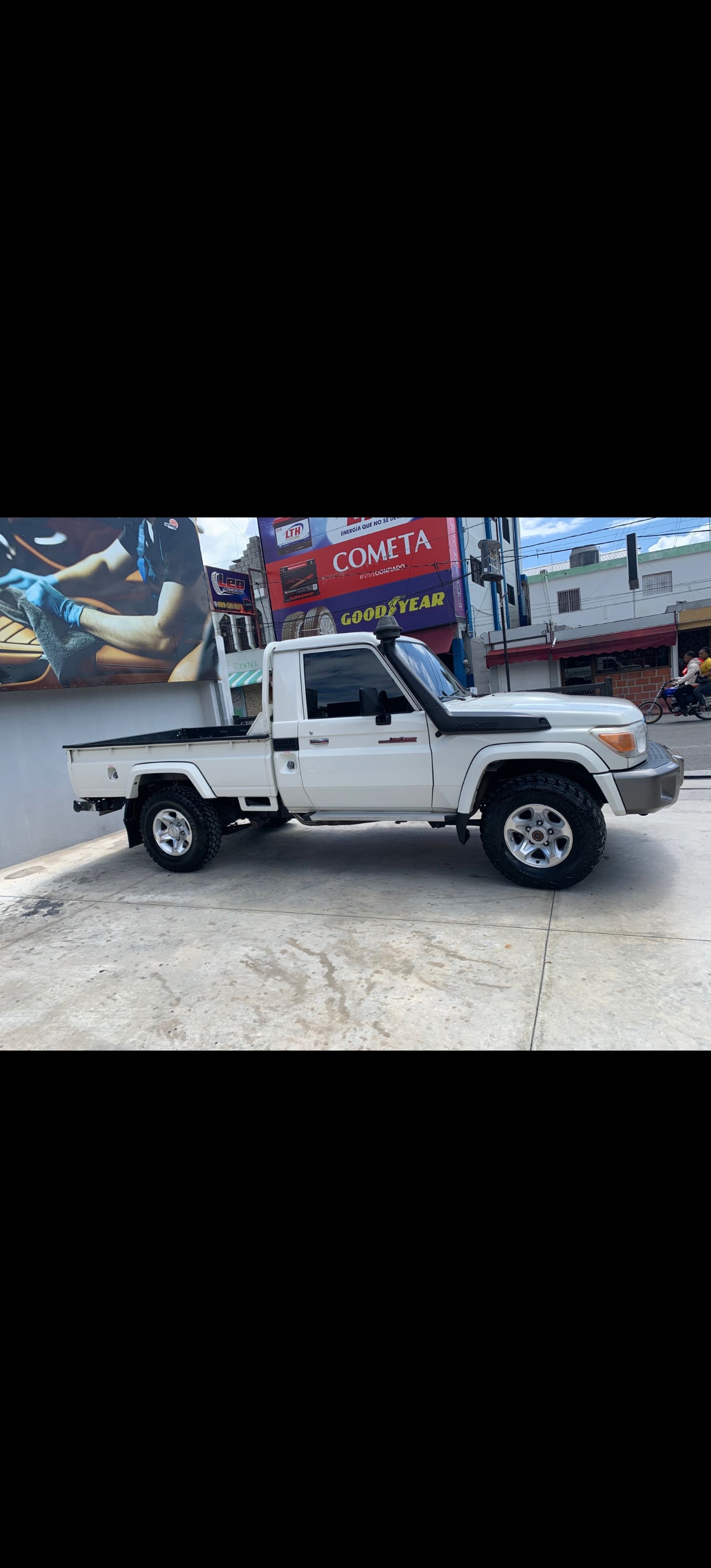 Toyota land cruiser serie 70 año 2017 pintura impecable  Foto 7309764-3.jpg