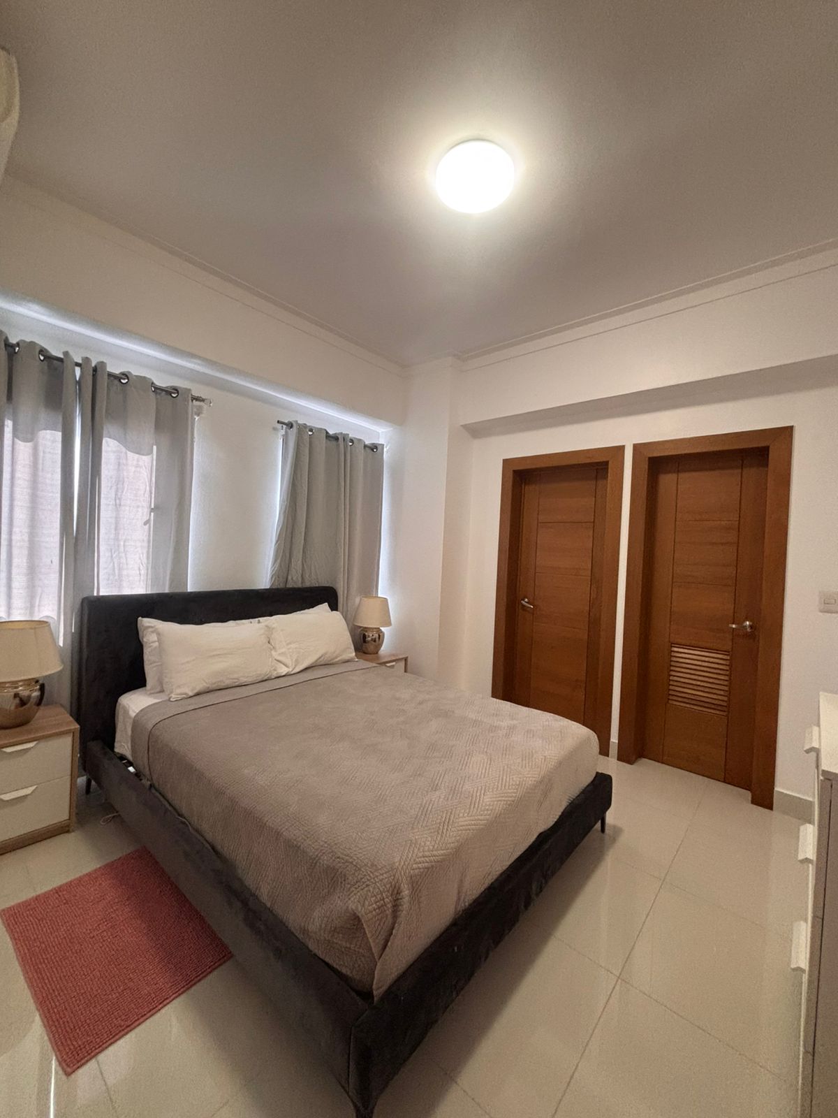 Apartamento en alquiler full amueblado ????Evaristo morales  Torre fam Foto 7309795-10.jpg
