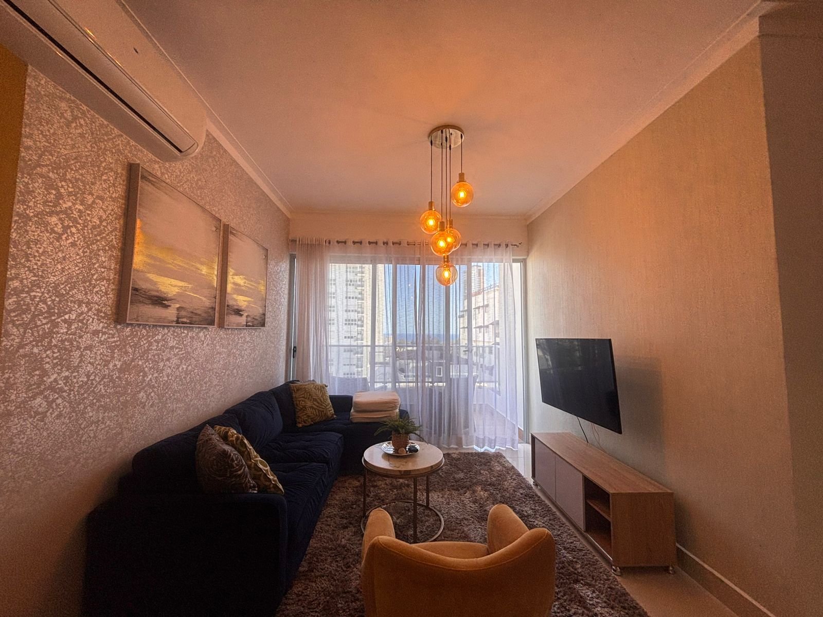 Apartamento en alquiler full amueblado ????Evaristo morales  Torre fam Foto 7309795-12.jpg