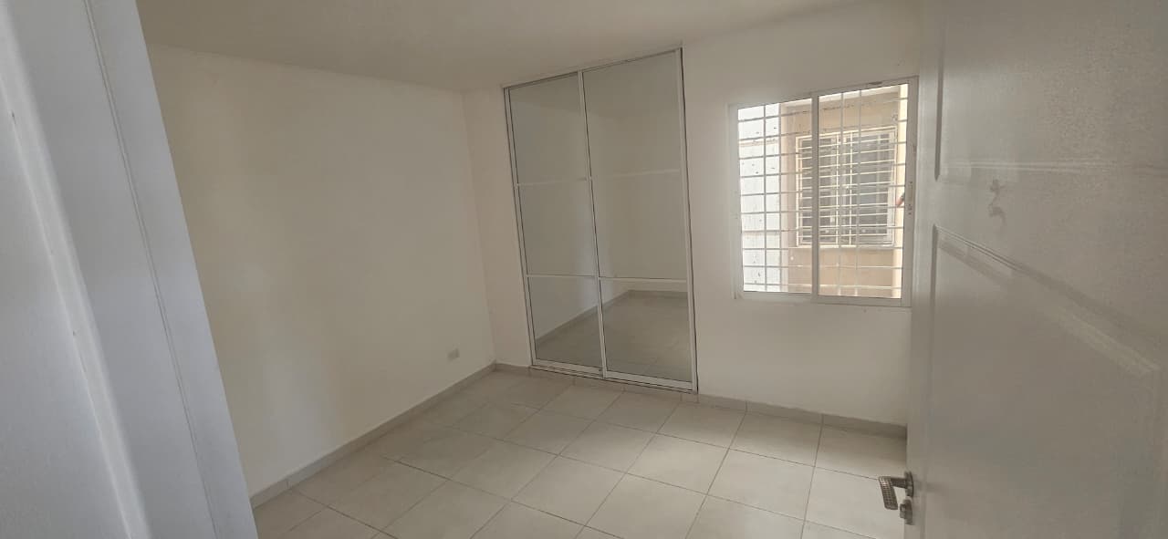 Apartamento en Alquiler en Colinas del Arroyo II – Santo Domingo Norte Foto 7309805-5.jpg