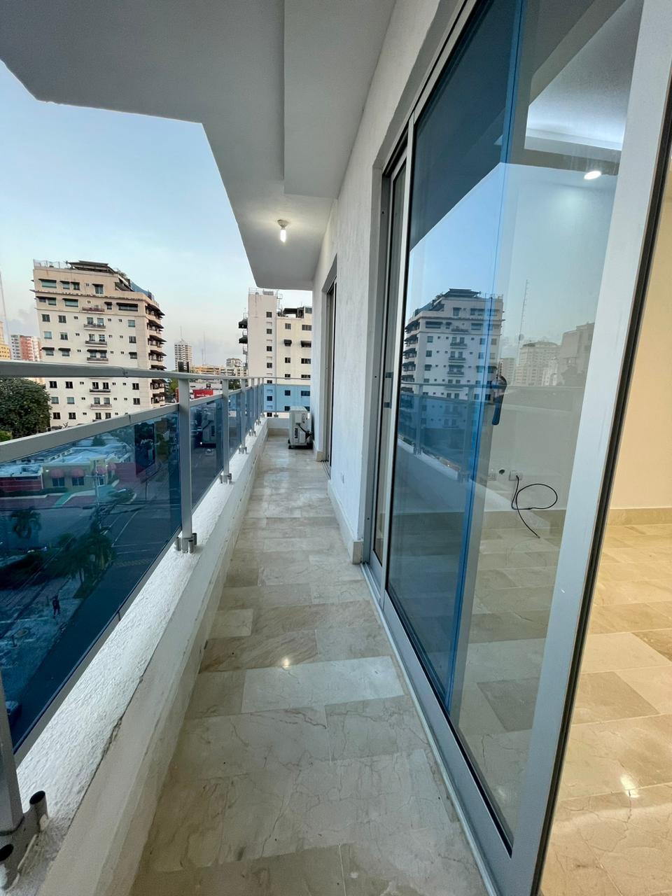 Exclusivo Apartamento en Alquiler con Línea Blanca en el Corazón de Na Foto 7309808-3.jpg