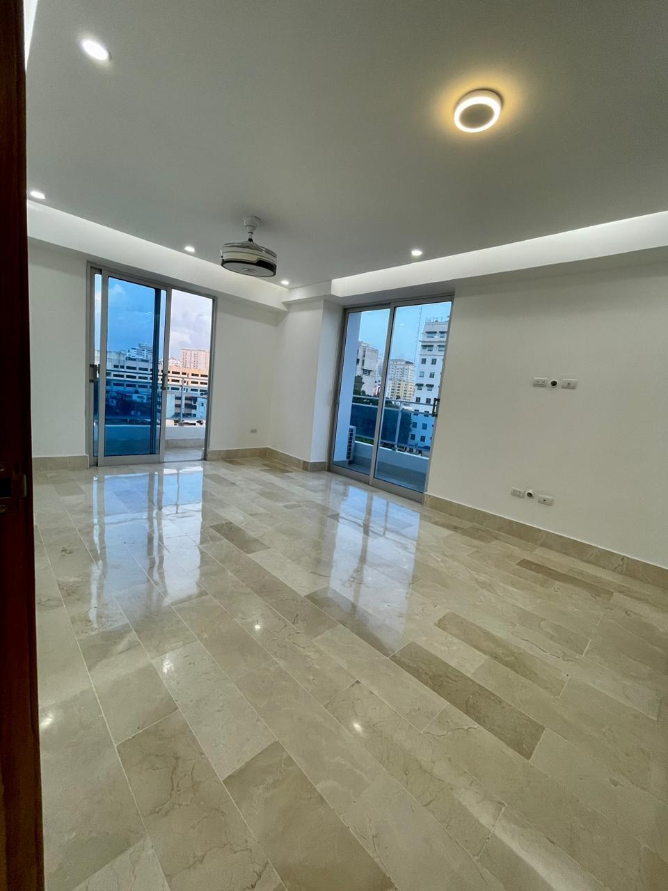 Exclusivo Apartamento en Alquiler con Línea Blanca en el Corazón de Na Foto 7309808-5.jpg