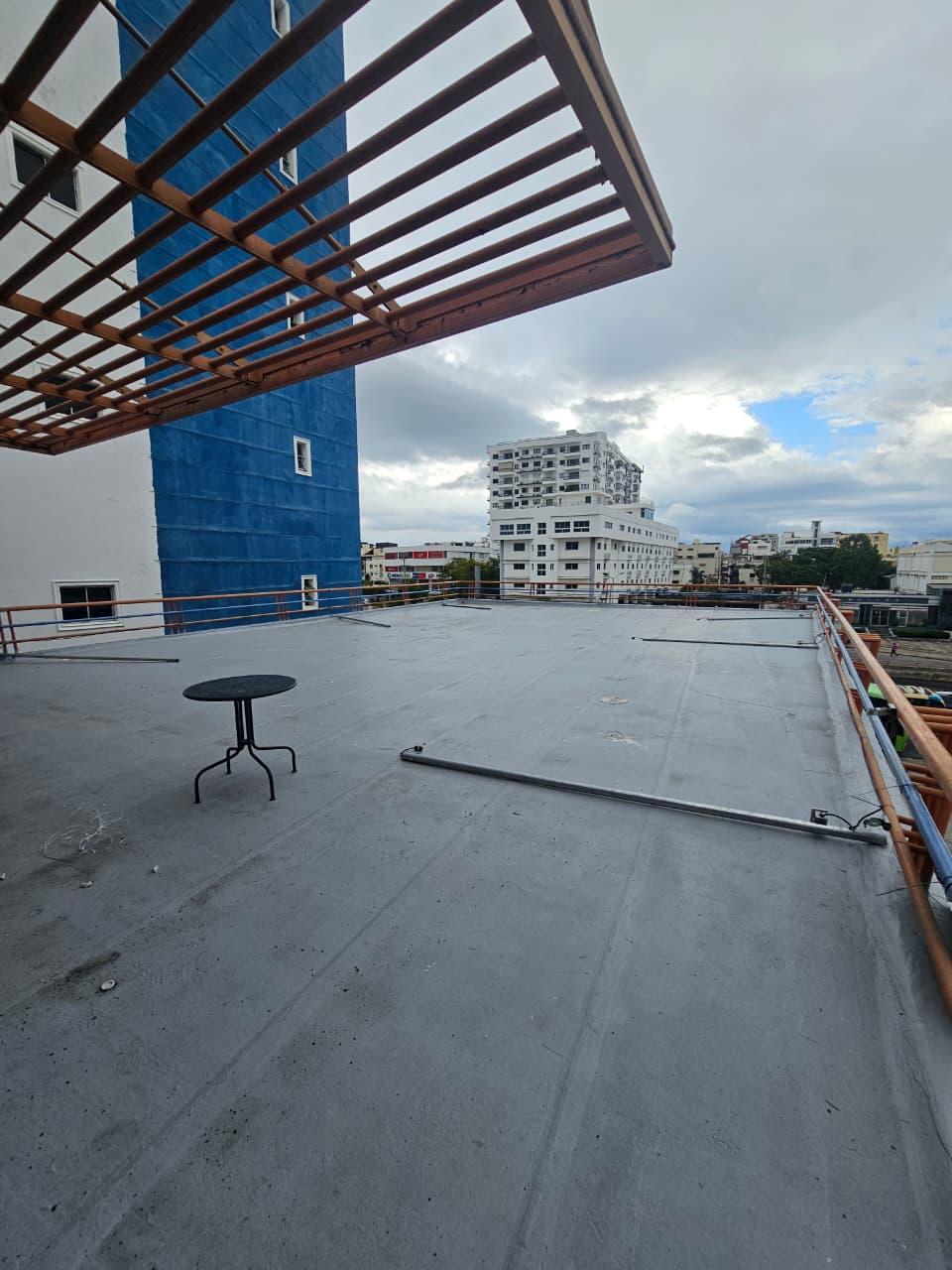 Local comercial en ALQUILER en la plaza Dominica de la avenida 27 de f Foto 7309811-9.jpg