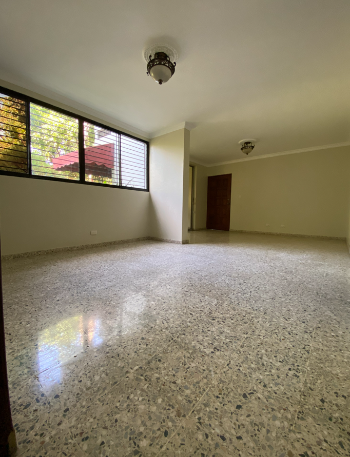 Apartamento en Venta en Av Los Proceres Santo Domingo Foto 7310200-4.jpg