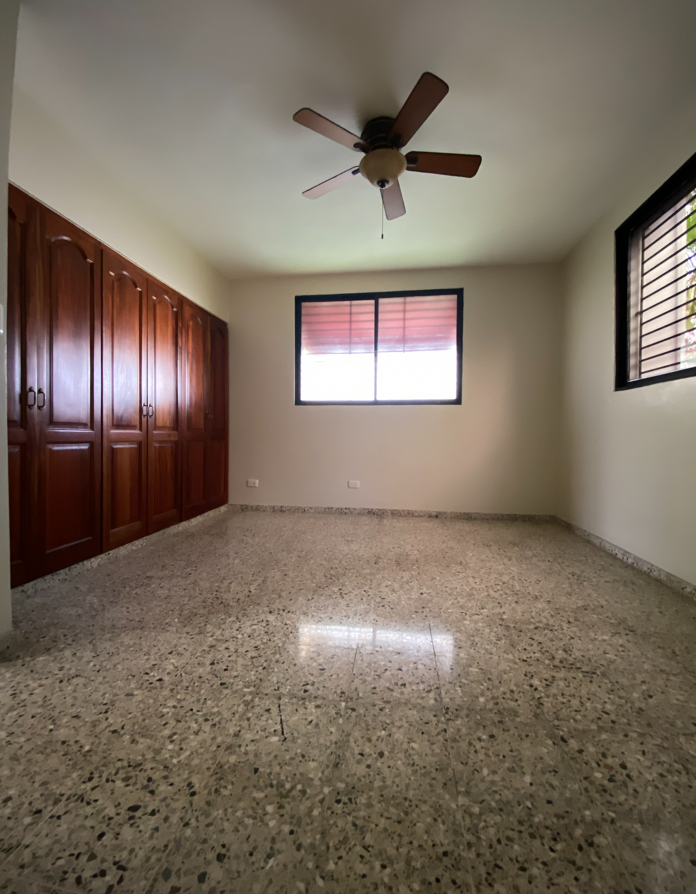 Apartamento en Venta en Av Los Proceres Santo Domingo Foto 7310200-5.jpg