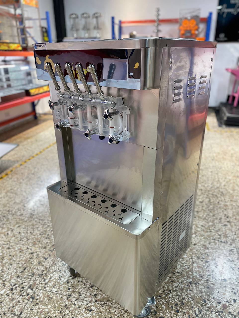 Maquina de helados soft de 5 sabores yogur helado granisado frozen Foto 7310283-3.jpg