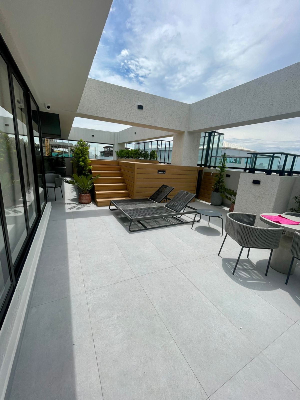 Apartamento en alquiler en Evaristo Morales – Distrito Nacional Foto 7310419-2.jpg