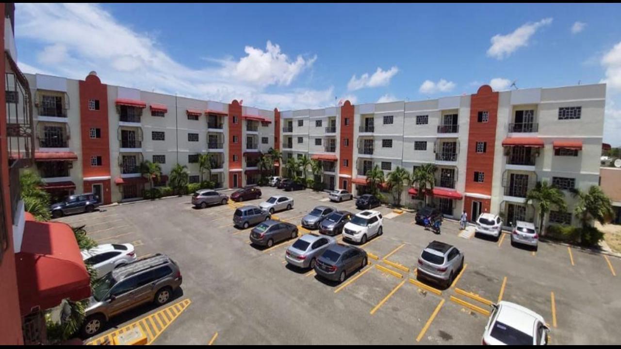 Apartamento en Santo Domingo Este.  3 Habitaciones.  95 Mts2 de constr Foto 7310606-11.jpg