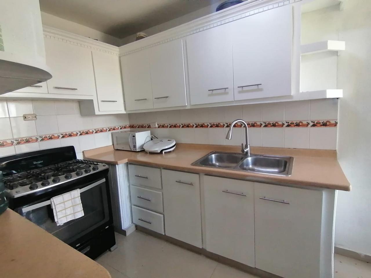 Apartamento en Santo Domingo Este.  3 Habitaciones.  95 Mts2 de constr Foto 7310606-14.jpg
