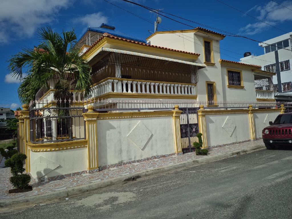 Expectacular casa de 3 niveles Foto 7310788-1.jpg