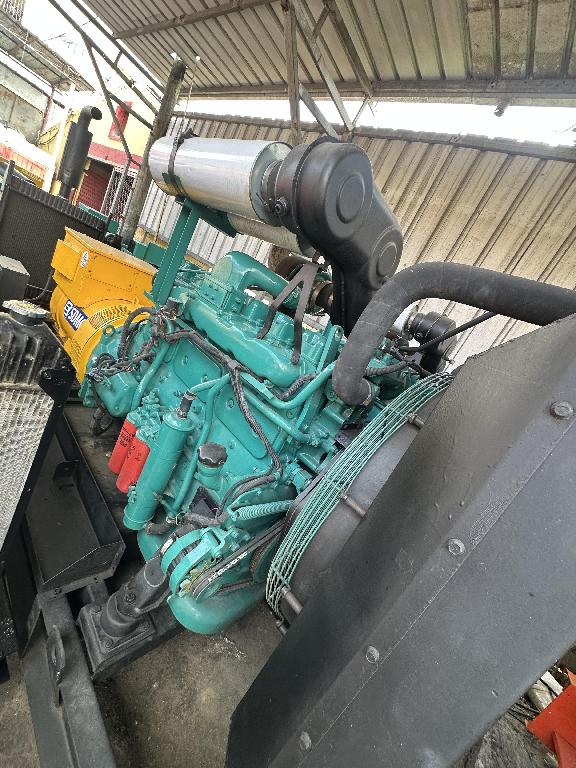 2 PLANTAS ELÉCTRICAS SDMO VOLVO TENTA DE 200 KVA DISPONIBLE  Foto 7311565-1.jpg