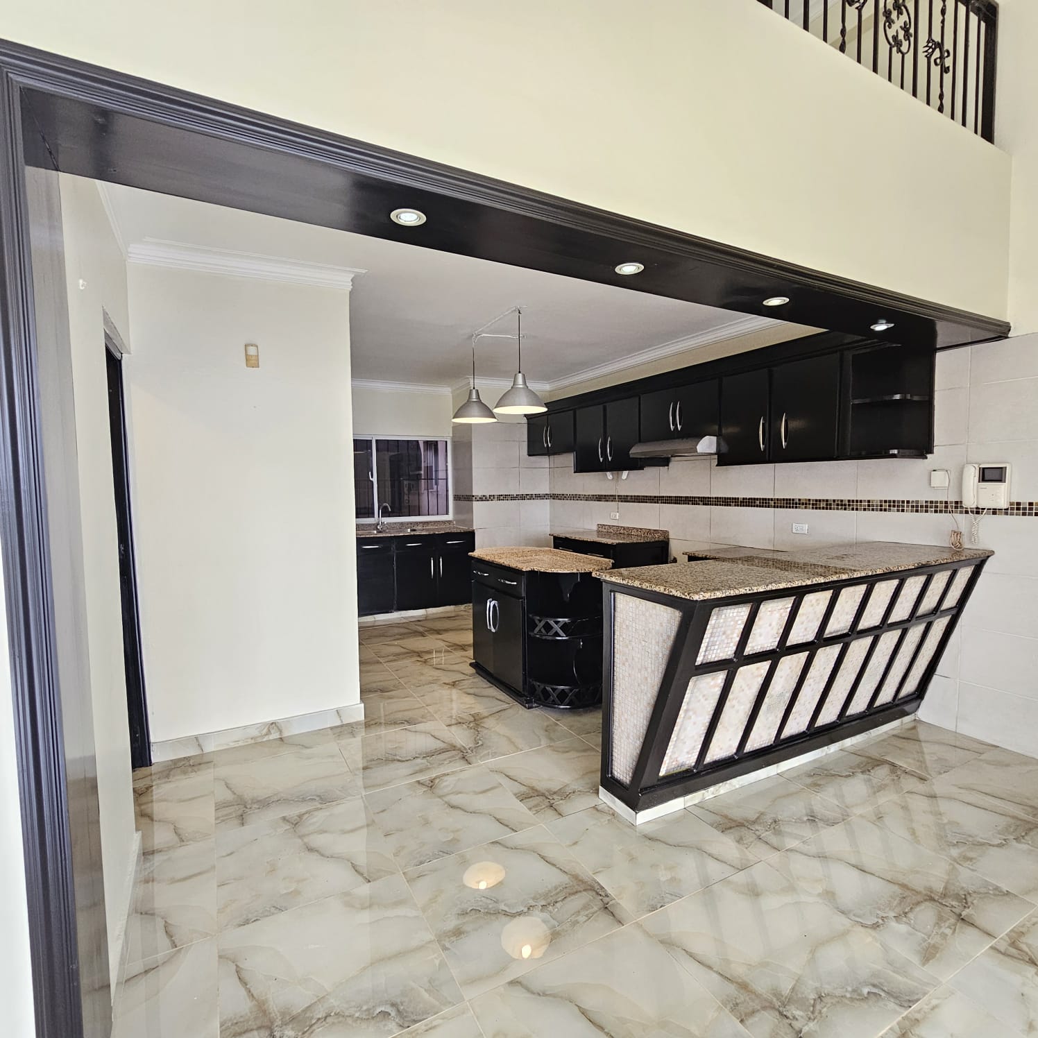 Amplio Apartamento en Venta en Evaristo Morales – 240 m a Esquina de l Foto 7311645-11.jpg