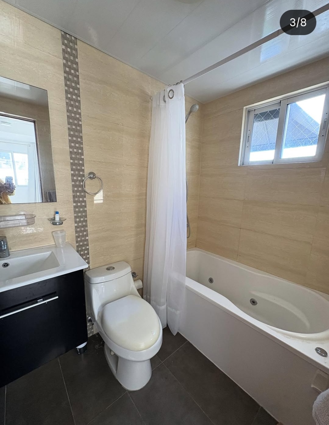 Apartamento Moderno y Céntrico en Evaristo Morales con Jacuzzi y 2 Par Foto 7311646-5.jpg