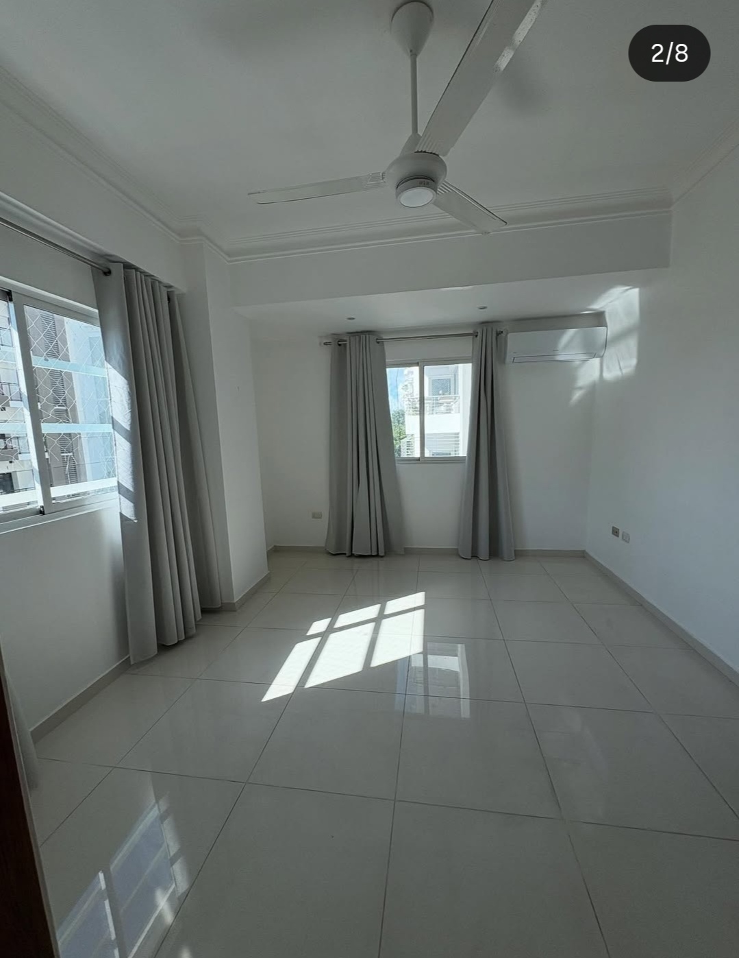 Apartamento Moderno y Céntrico en Evaristo Morales con Jacuzzi y 2 Par Foto 7311646-6.jpg