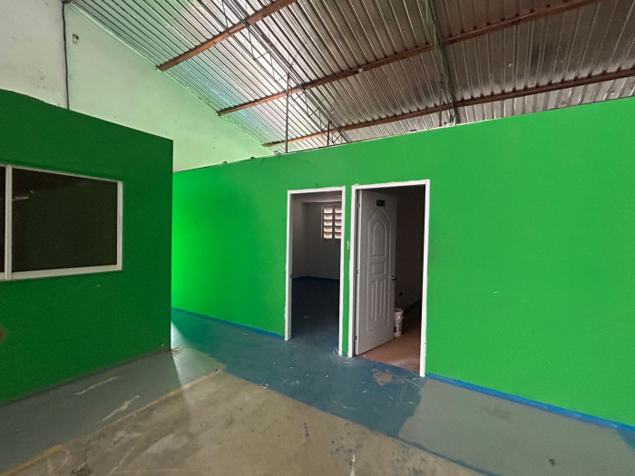 Nave Industrial en Alquiler  Complejo Cerrado – Honduras Av. Independe Foto 7311710-5.jpg