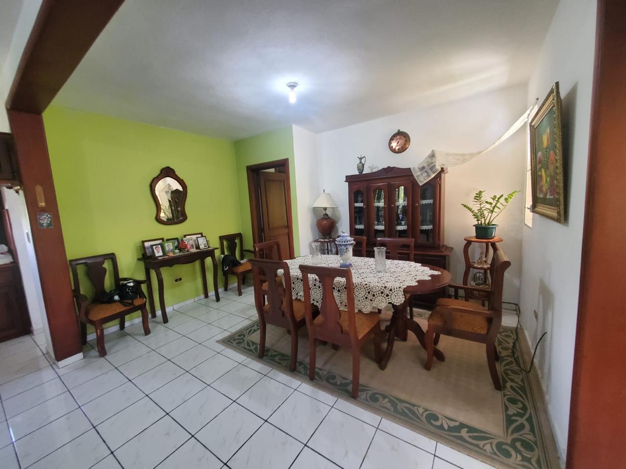 Propiedad en Venta – Casa Espaciosa con Potencial de Inversión en ampl Foto 7311797-5.jpg
