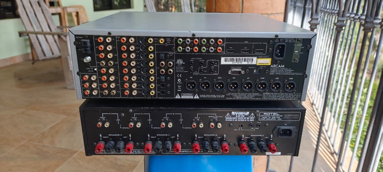 Preamp Arcam y Amplificardor rotel de 8 canales Foto 7311860-3.jpg