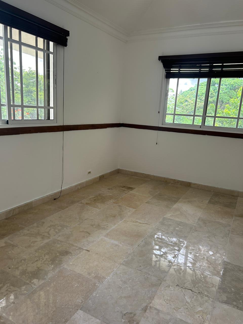 Elegant and spacious luxury home located in one of Santo Domingo Foto 7311883-12.jpg