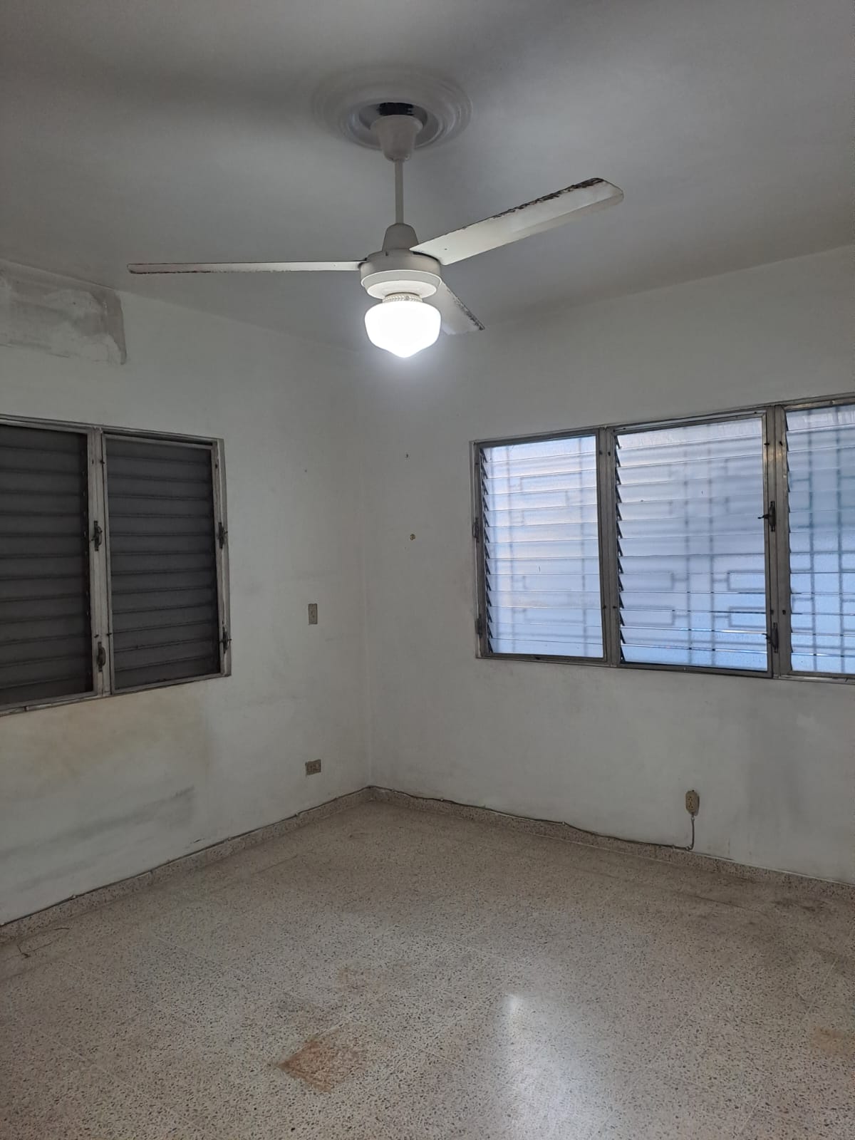 VENDO CASA PARA VIVIENDAS LOCALES DE OFICINAS SOLAR EN EL VERGEL 539 M Foto 7311993-11.jpg