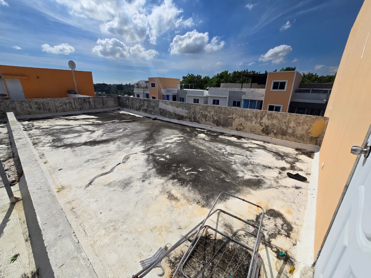 Apartamento con Terraza en Villas Naco Km 13 Autopista Duarte Foto 7312025-3.jpg