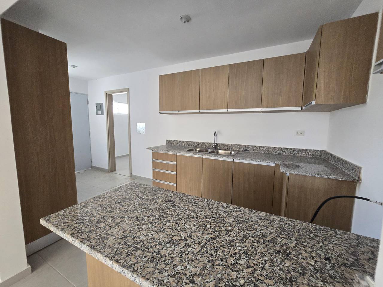 Apartamento en Torre Ita Esther II Jacobo Majluta  Piso 3 con ascensor Foto 7312039-10.jpg