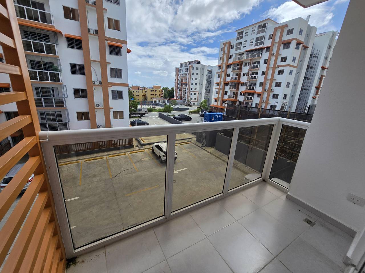 Apartamento en Torre Ita Esther II Jacobo Majluta  Piso 3 con ascensor Foto 7312039-3.jpg