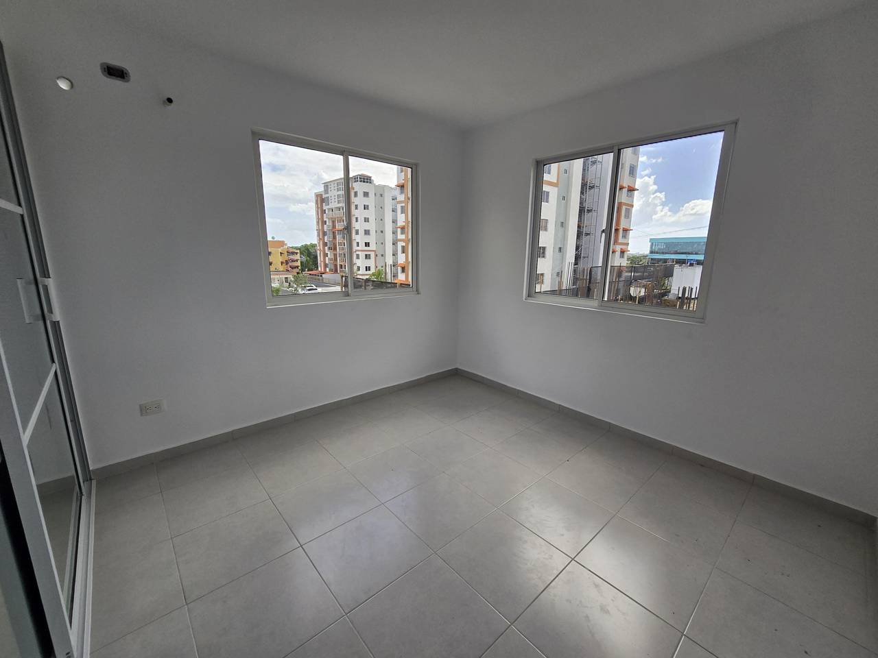Apartamento en Torre Ita Esther II Jacobo Majluta  Piso 3 con ascensor Foto 7312039-9.jpg