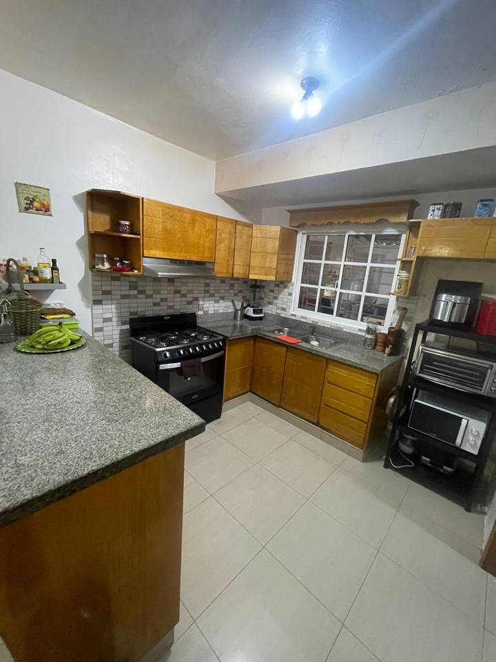 Townhouse en Colinas del Arroyo I – Santo Domingo Norte  Foto 7312048-8.jpg