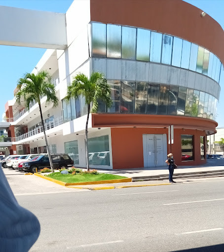 Commercial Space for Lease at Plaza Metropolitana Foto 7312090-1.jpg