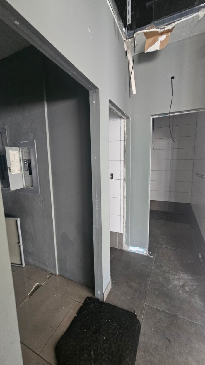 Commercial Space for Lease at Plaza Metropolitana Foto 7312090-6.jpg
