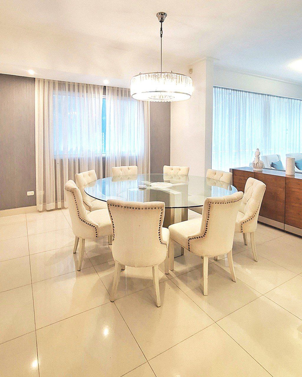 Apartamento Amueblado en venta de 2 habitaciones en Ensanche Naco Foto 7312434-3.jpg