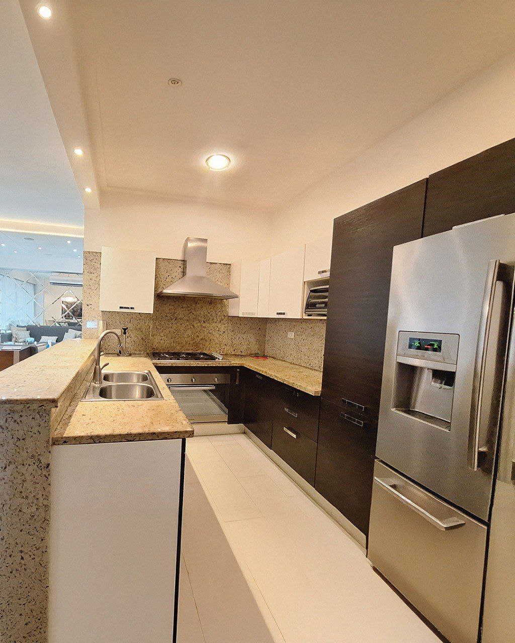 Apartamento Amueblado en venta de 2 habitaciones en Ensanche Naco Foto 7312434-4.jpg