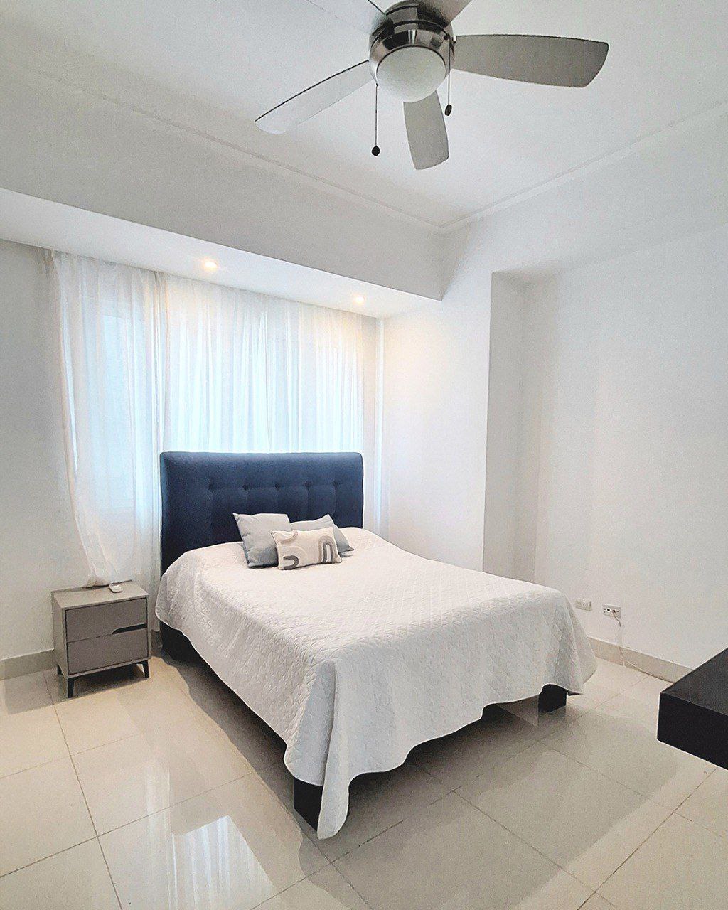Apartamento Amueblado en venta de 2 habitaciones en Ensanche Naco Foto 7312434-5.jpg