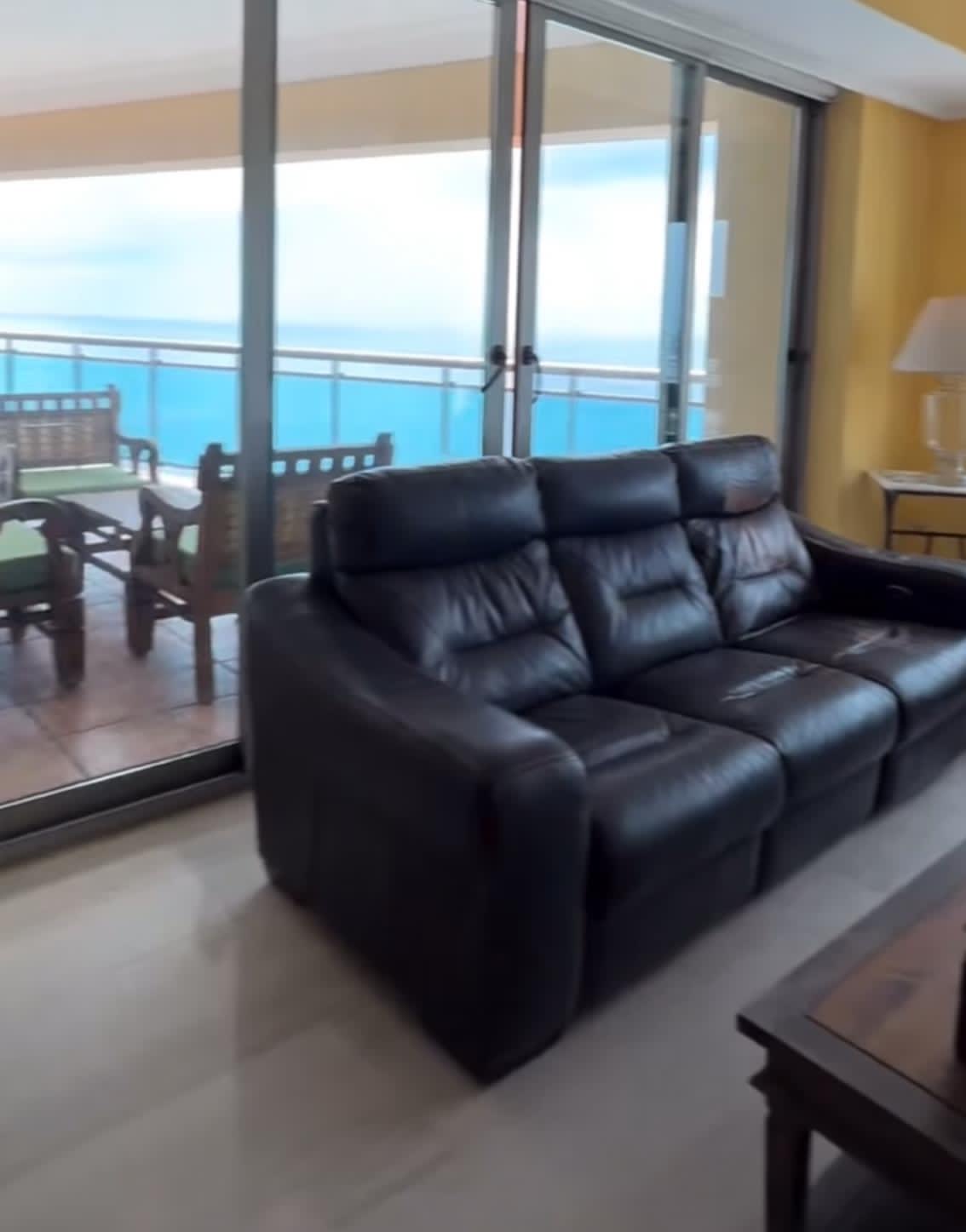 APARTAMENTO EN ALQUILER AMUEBLADO EN MALECÓN CENTER Foto 7312786-8.jpg