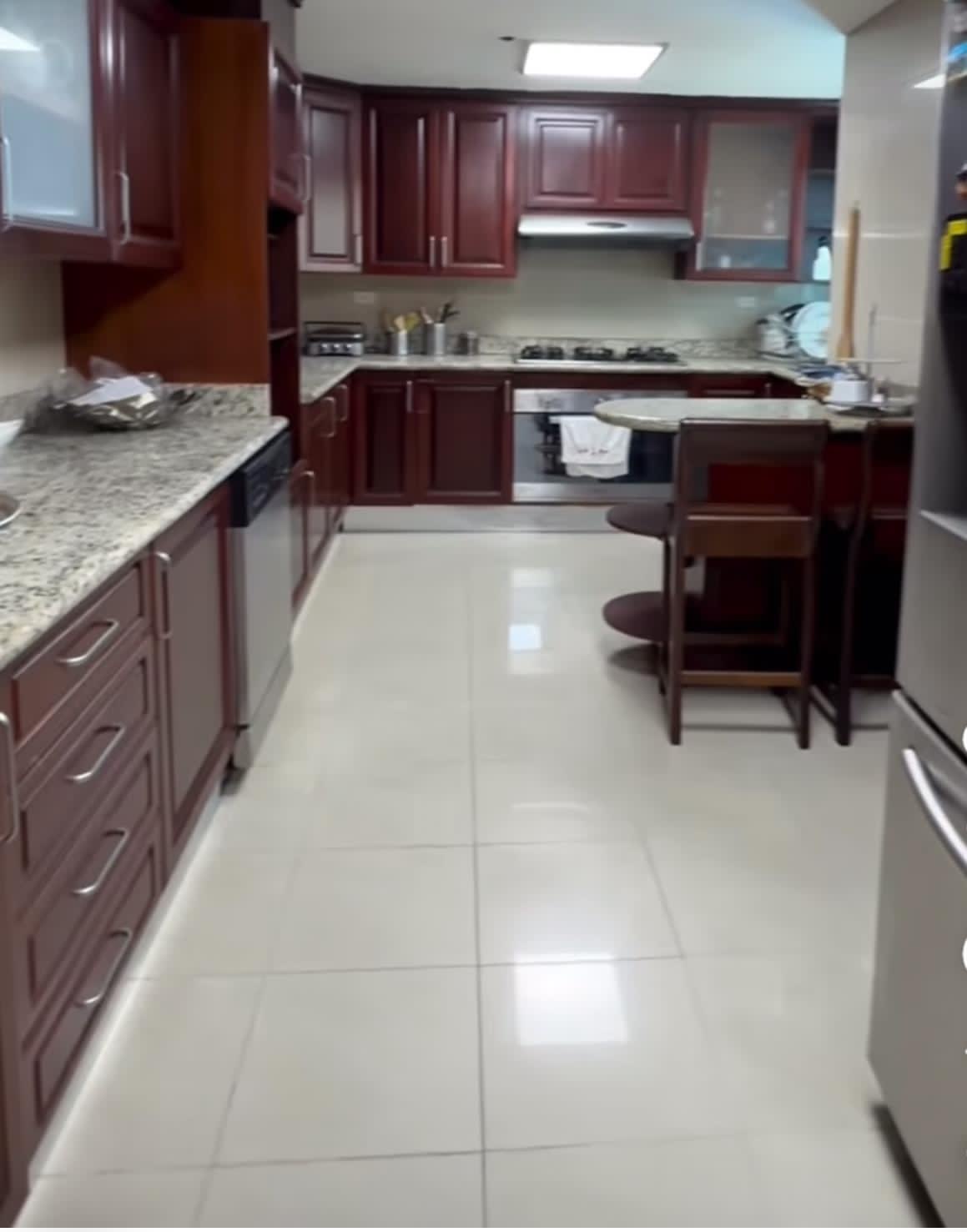 APARTAMENTO EN ALQUILER AMUEBLADO EN MALECÓN CENTER Foto 7312786-9.jpg