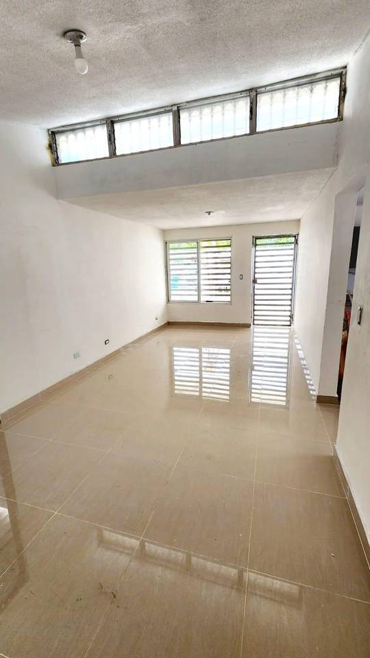 CASA PRIMER NIVEL EN ALQUILER PARA FINES COMERCIALES Foto 7312787-2.jpg