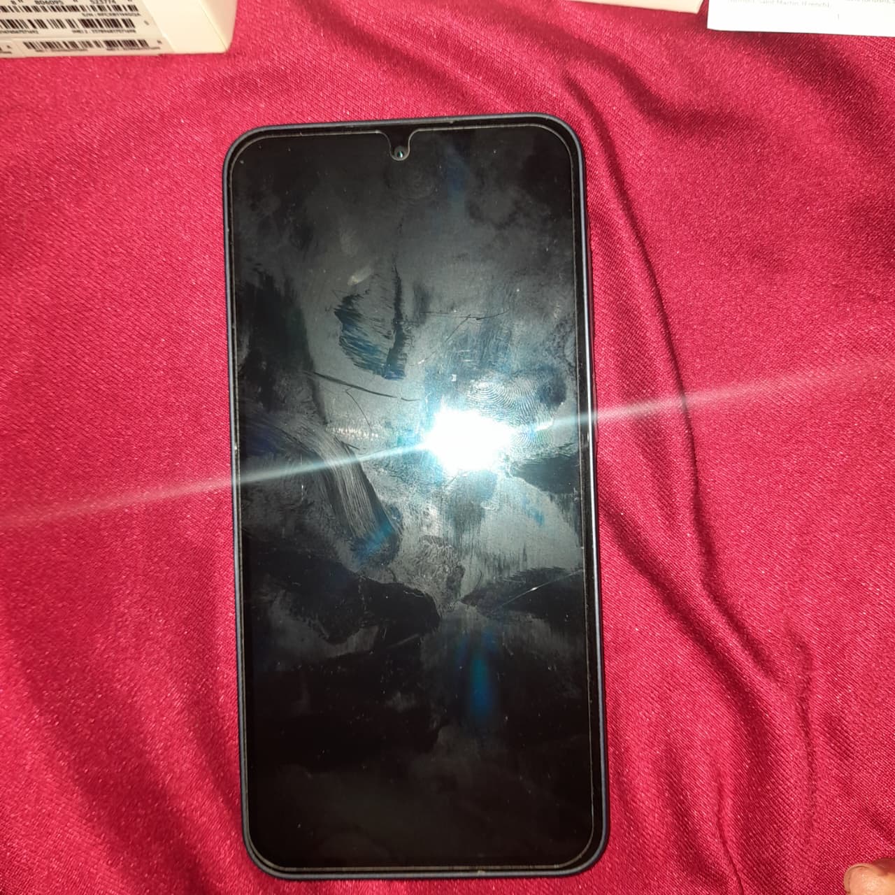 Samsung Galaxy A35 5G 256GB / Navy - Impecable!  Kit de accesorios Foto 7312814-2.jpg