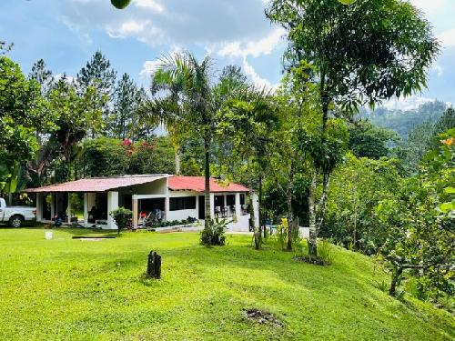 FINCA PRIVADA EN VENTA – LA CUMBRE BONAO Foto 7312872-1.jpg