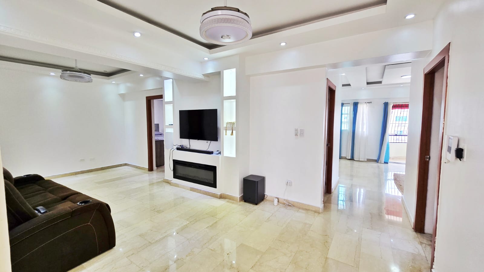 Penthouse en Venta – Urb. Real  USD400000  Exclusivo penthouse con 300 Foto 7312908-13.jpg