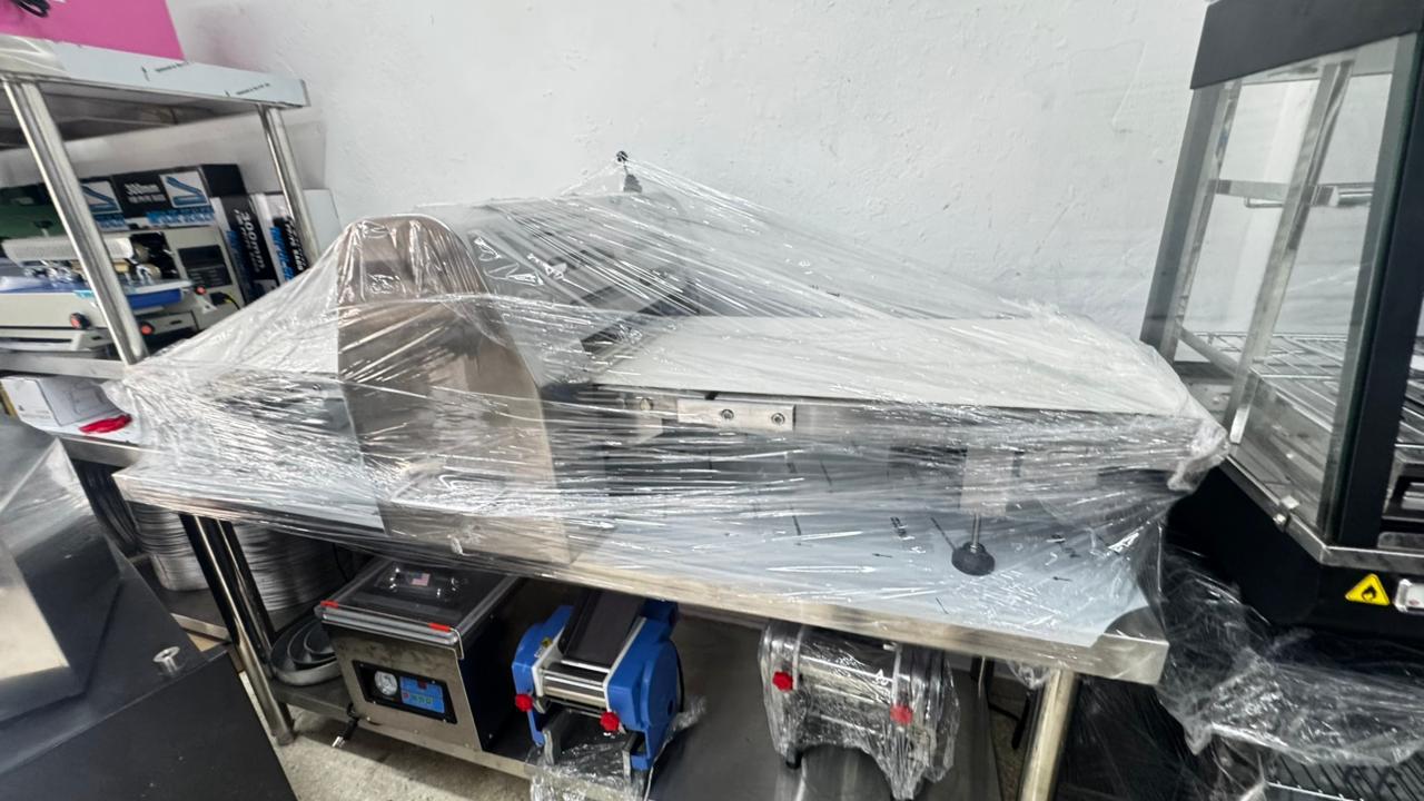  Laminadora de Hojaldre Profesional Foto 7312937-3.jpg