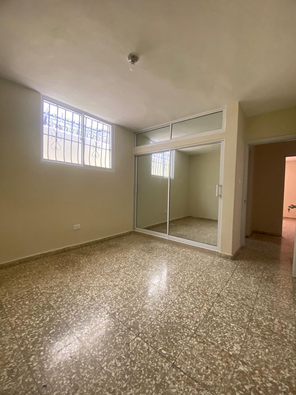 Casa de 3 Habitaciones en Venta en los Corales del sur amplios espacio Foto 7312950-3.jpg