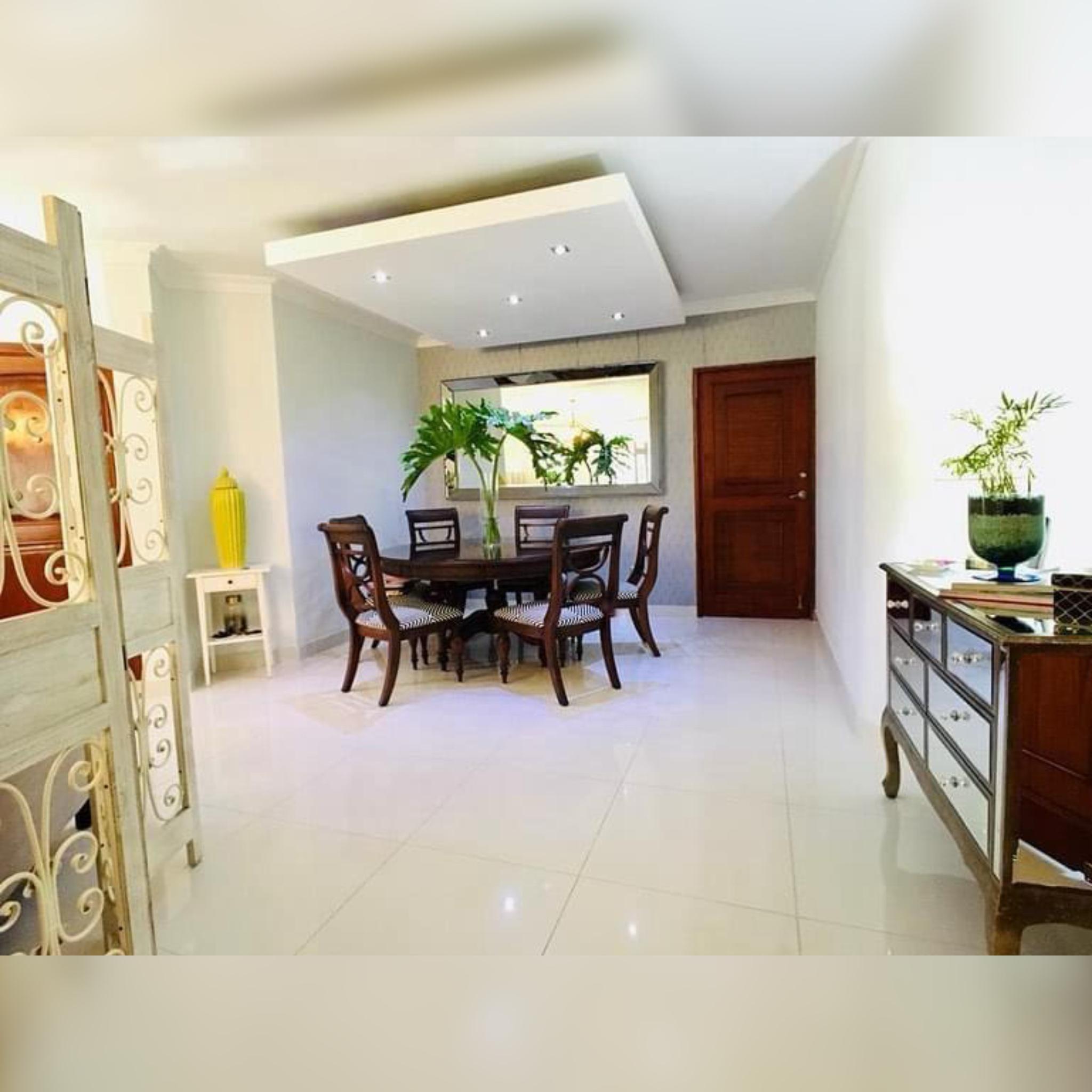 Amplio Apartamento de 150 m en Evaristo Morales  3 Habitaciones  2 Par Foto 7313087-7.jpg