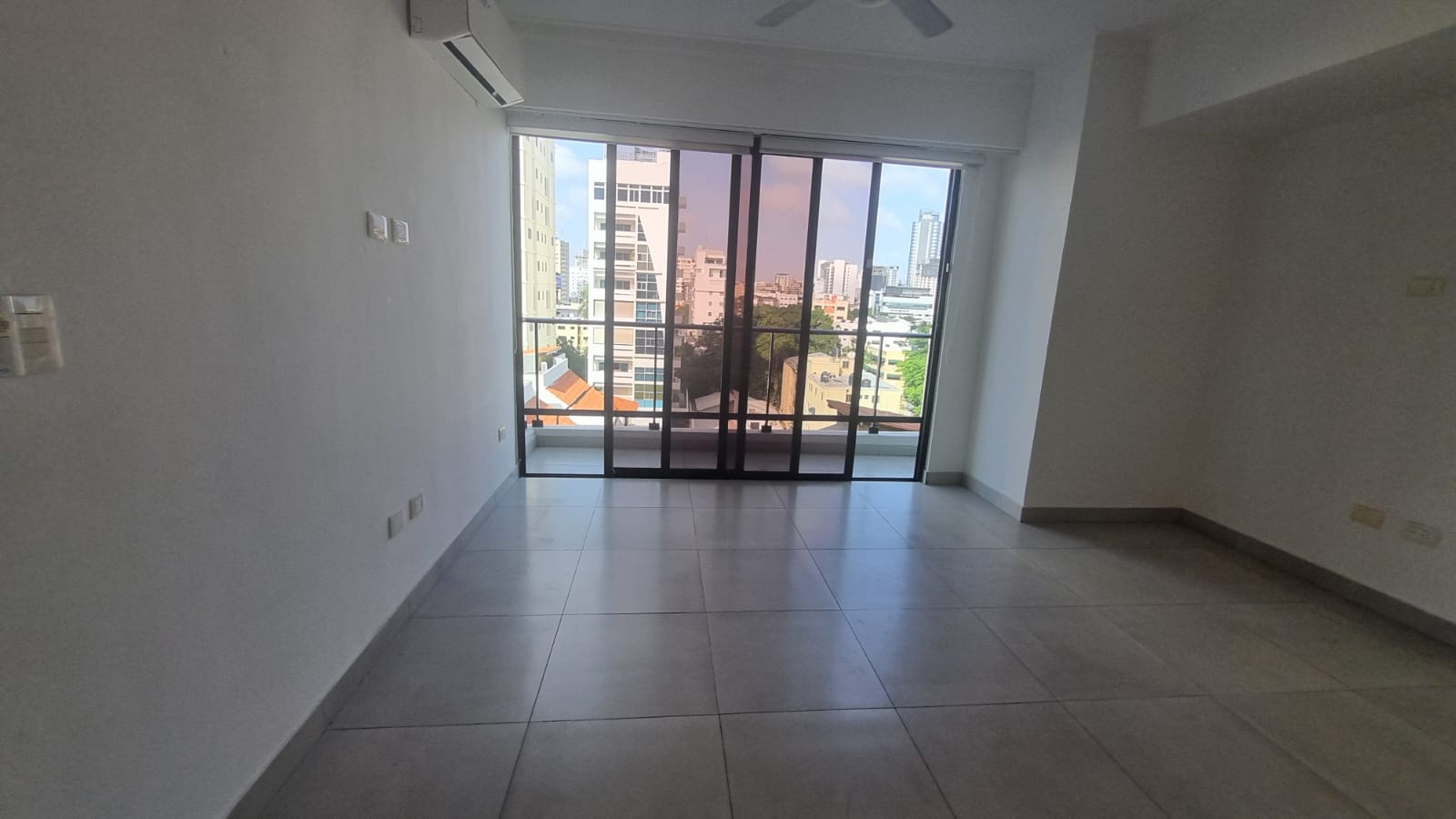 Alquiler de apartamento moderno de 1 habitación en Serralles Foto 7313442-5.jpg