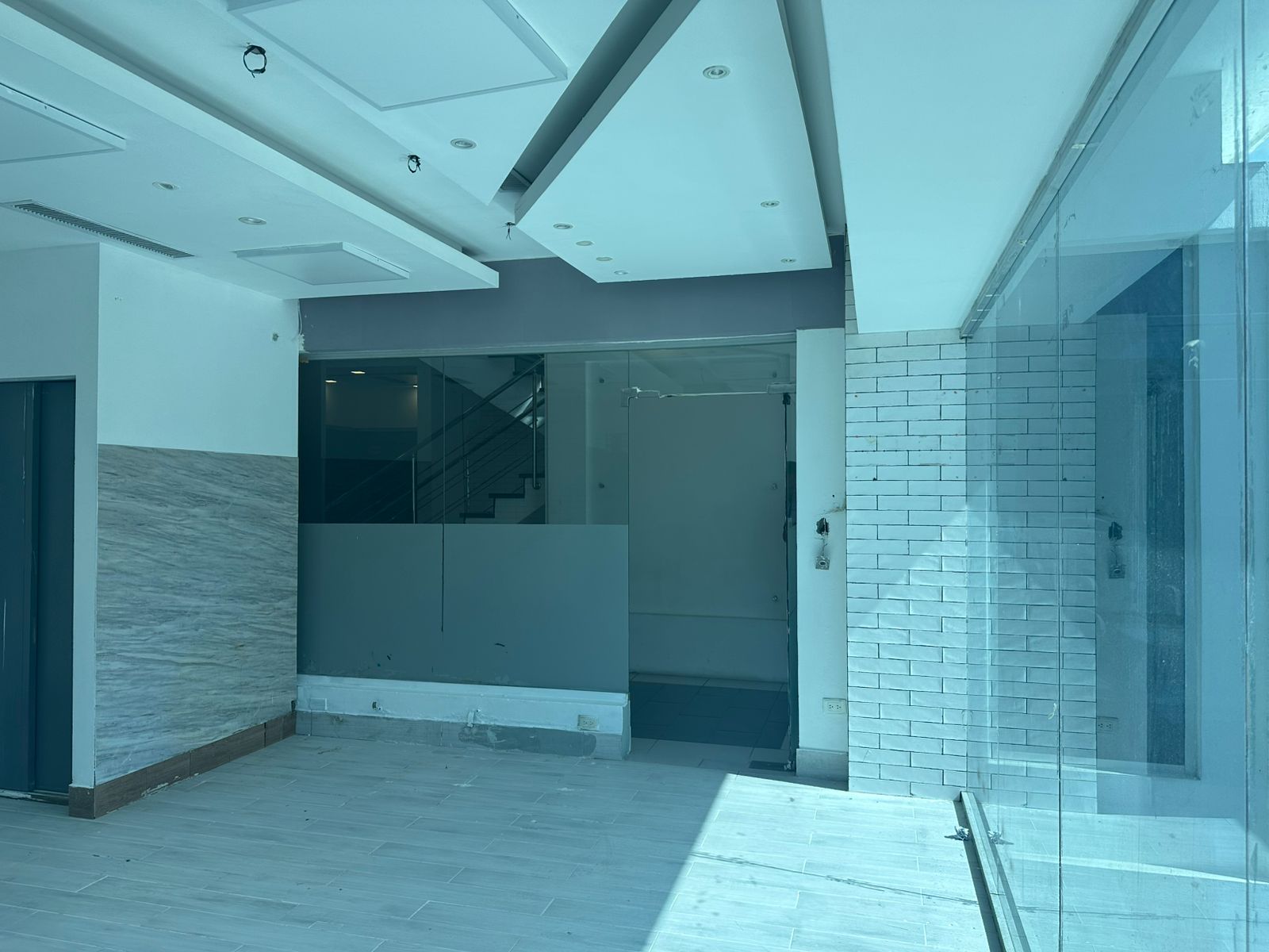 Local Comercial en Alquiler – El Millón Ideal para Salón de Belleza Es Foto 7313529-2.jpg