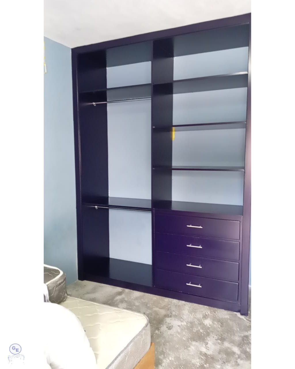 Fabricaicon de closet personalizados en madera  Foto 7313548-3.jpg